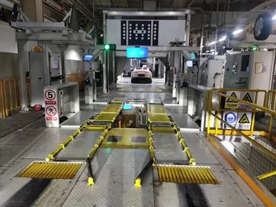 Dekkjaprófunarbúnaður fyrir bifreiðar